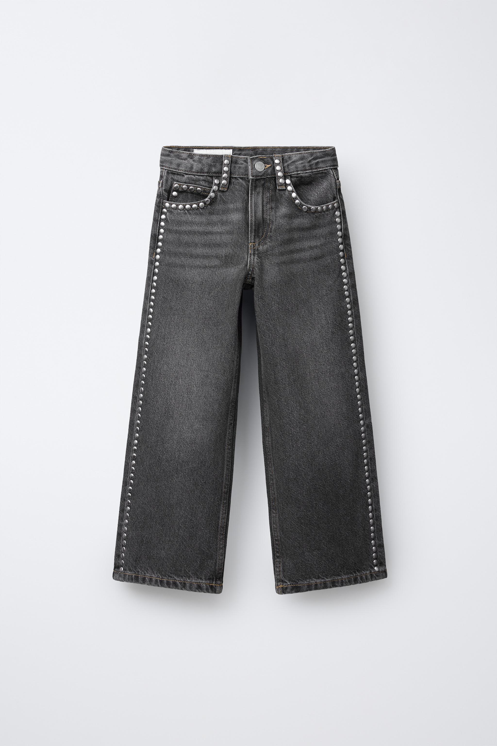 STUDDED STRAIGHT JEANS